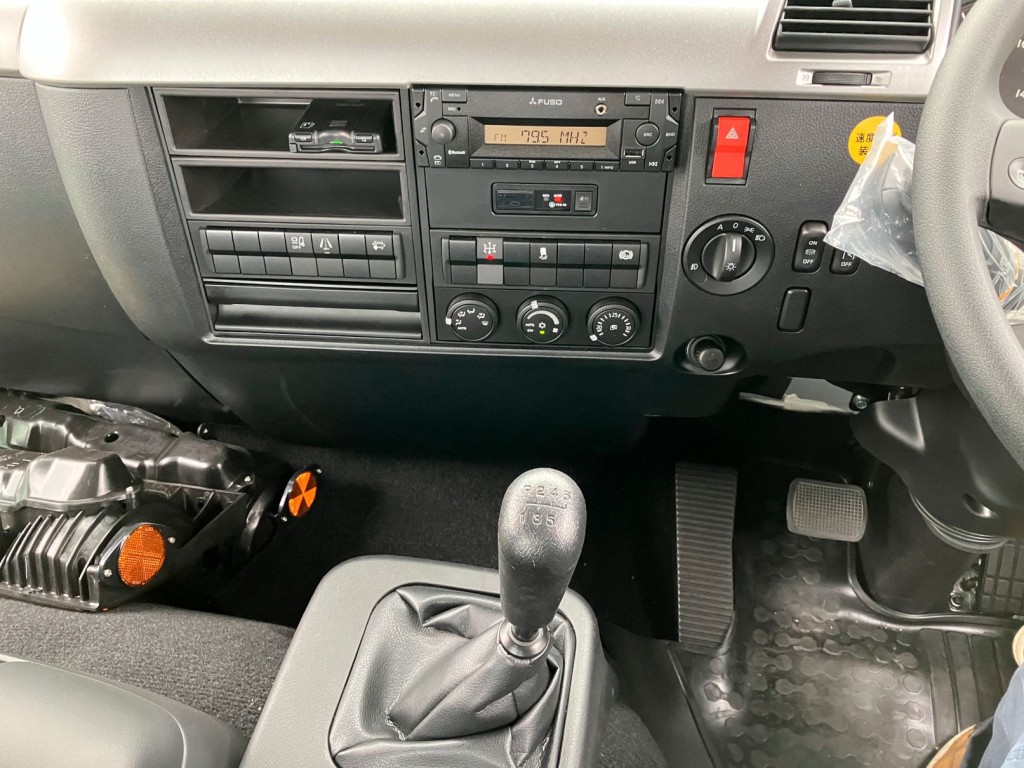 三菱 ファイター 2KG-FK62FZの写真17