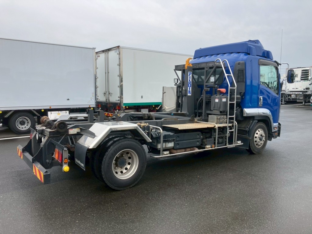 UDトラックス コンドル 2PG-BRR90S2(2WD)の写真4