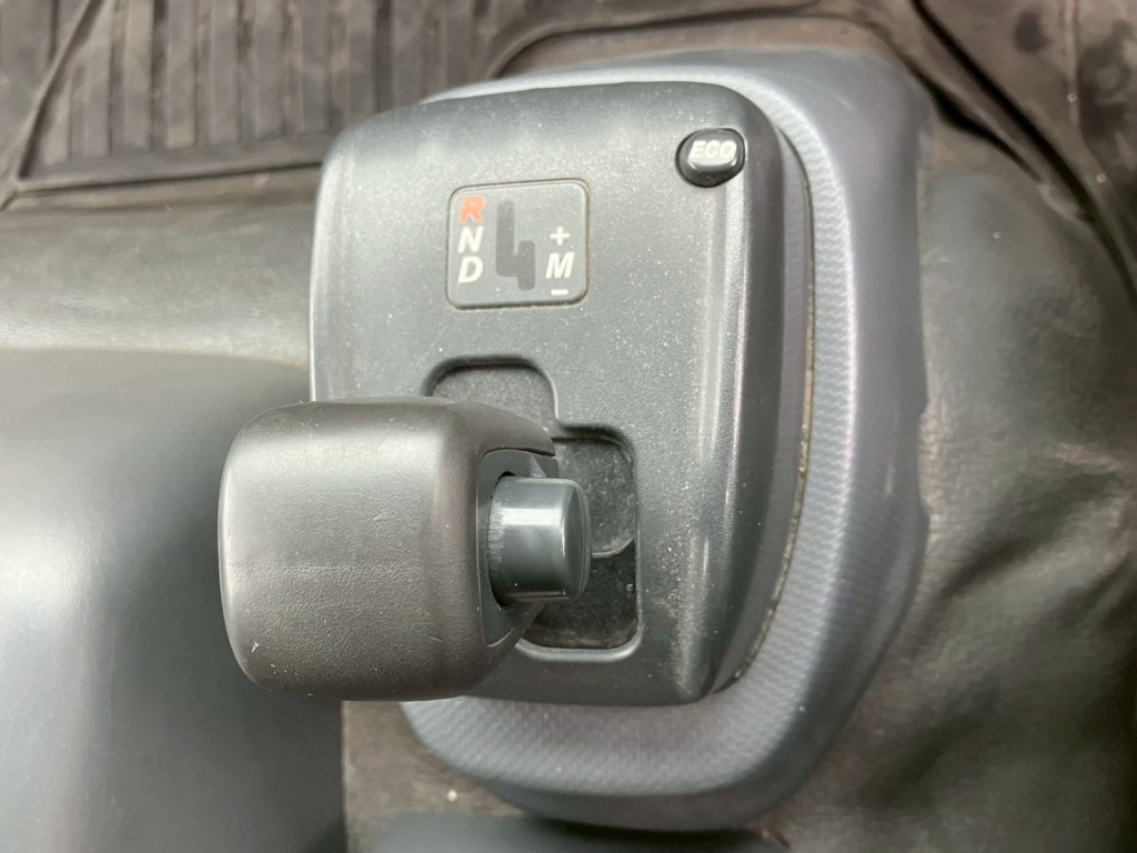 UDトラックス コンドル 2PG-BRR90S2(2WD)の写真6