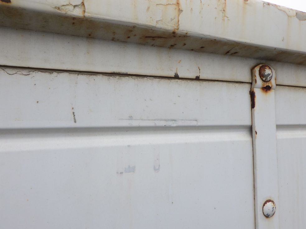 リヤアオリにキズ・サビ・ヘコミがあります。|いすゞ フォワード TKG-FRR90S1(2WD)の写真41