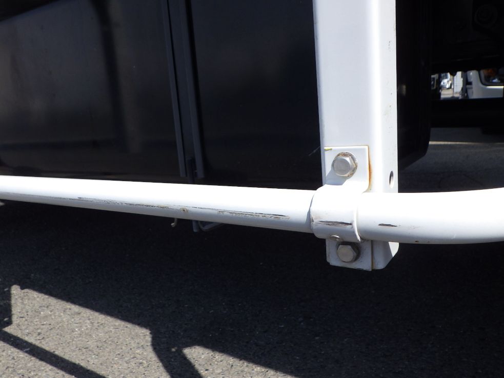 助手席側サイドバンパーにキズがあります。|日野 レンジャー 2KG-FD2ABG(2WD)の写真31