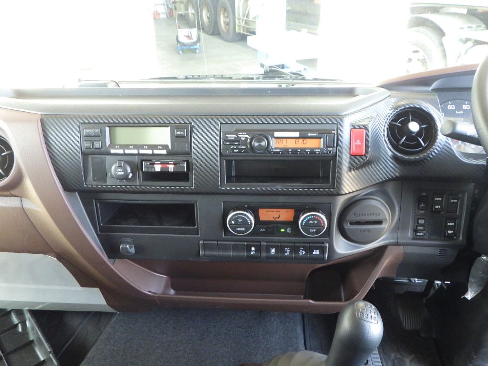 パネル周りの状態です。|日野 レンジャー 2KG-FD2ABG(2WD)の写真36