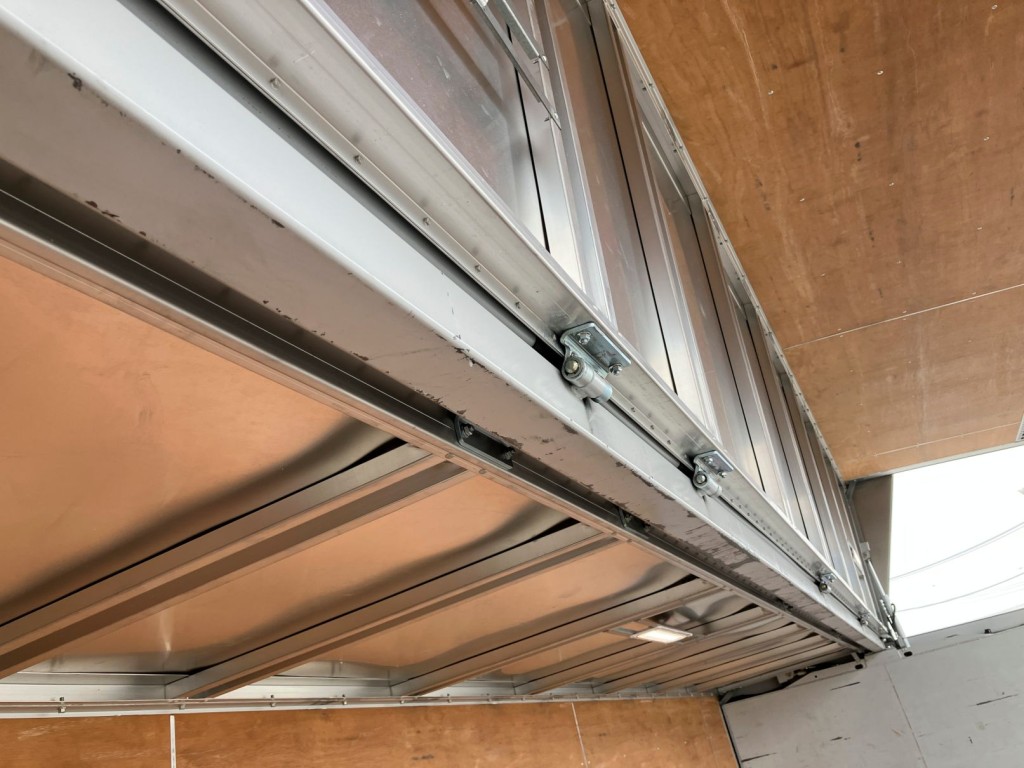 センタービームにキズがあります。|三菱 ファイター 2KG-FK61F(2WD)の写真45