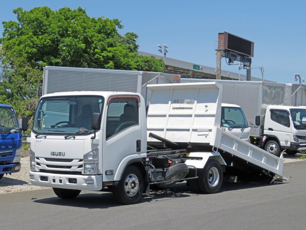 いすゞ エルフ TKG-NPR85YN(2WD)の写真1