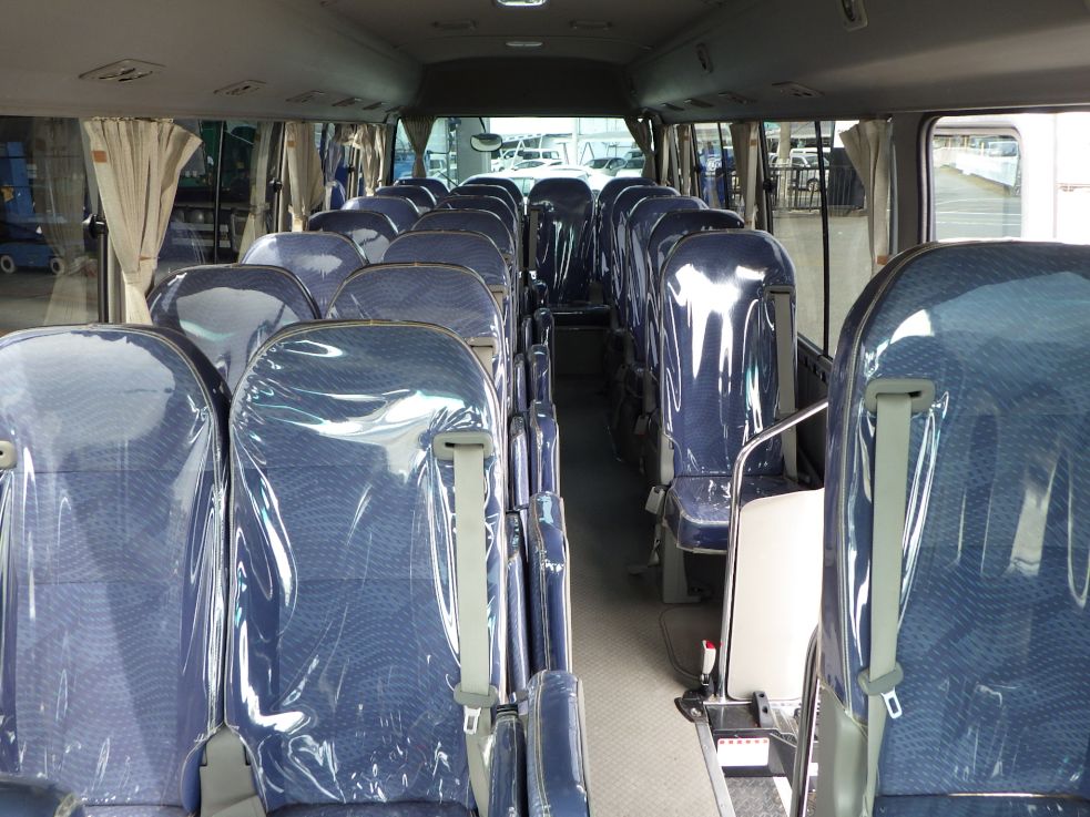 室内の状態です。(前方より)|日野 デュトロ SKG-XZB50Mの写真7