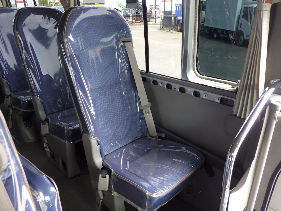 リクライニング付きです。|日野 デュトロ SKG-XZB50Mの写真12