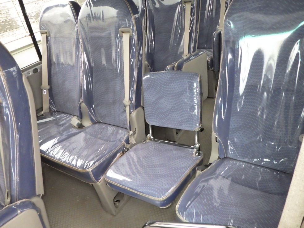 補助席付きです。|日野 デュトロ SKG-XZB50Mの写真14