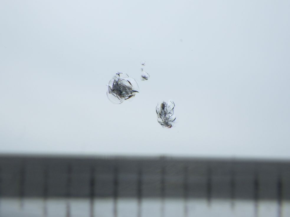 フロントガラスに小キズがあります。|日野 デュトロ SKG-XZB50Mの写真18