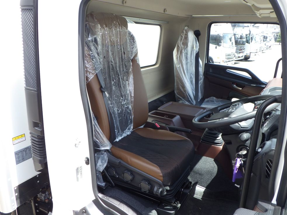 乗車定員は２名です。|日野 レンジャー 2KG-FC2ABG(2WD)の写真6