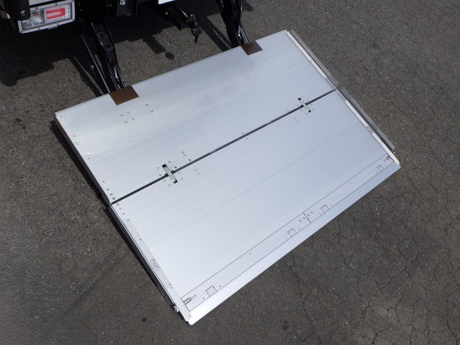 ゲートのステージ状態です。|日野 レンジャー 2KG-FC2ABG(2WD)の写真15
