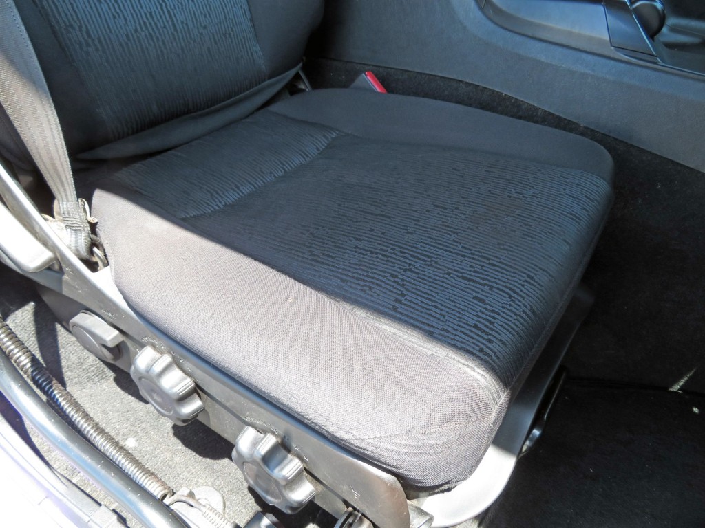 運転席座面の状態です。|三菱 スーパーグレート 2PG-FP74HERの写真27