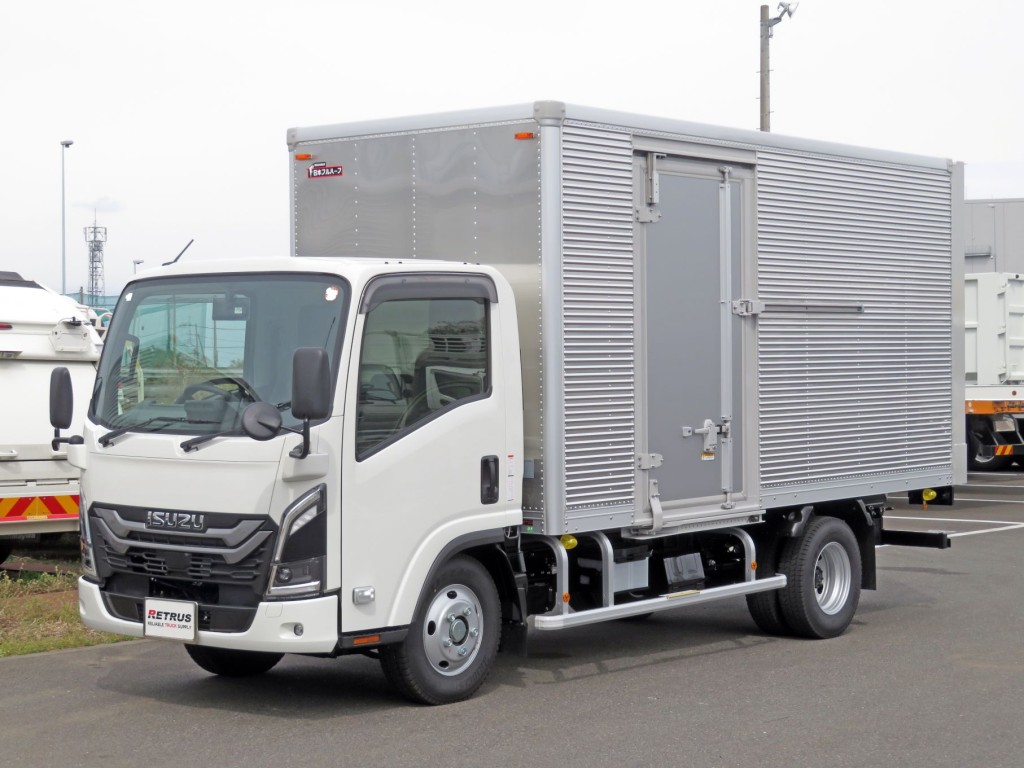 いすゞ エルフ 2TG-NMR88AM(2WD)の写真1