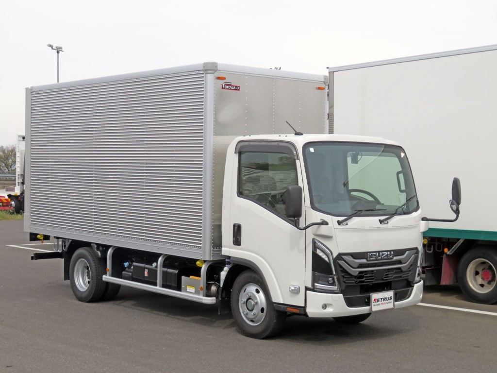 いすゞ エルフ 2TG-NMR88AM(2WD)の写真2