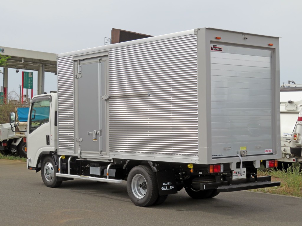 いすゞ エルフ 2TG-NMR88AM(2WD)の写真3