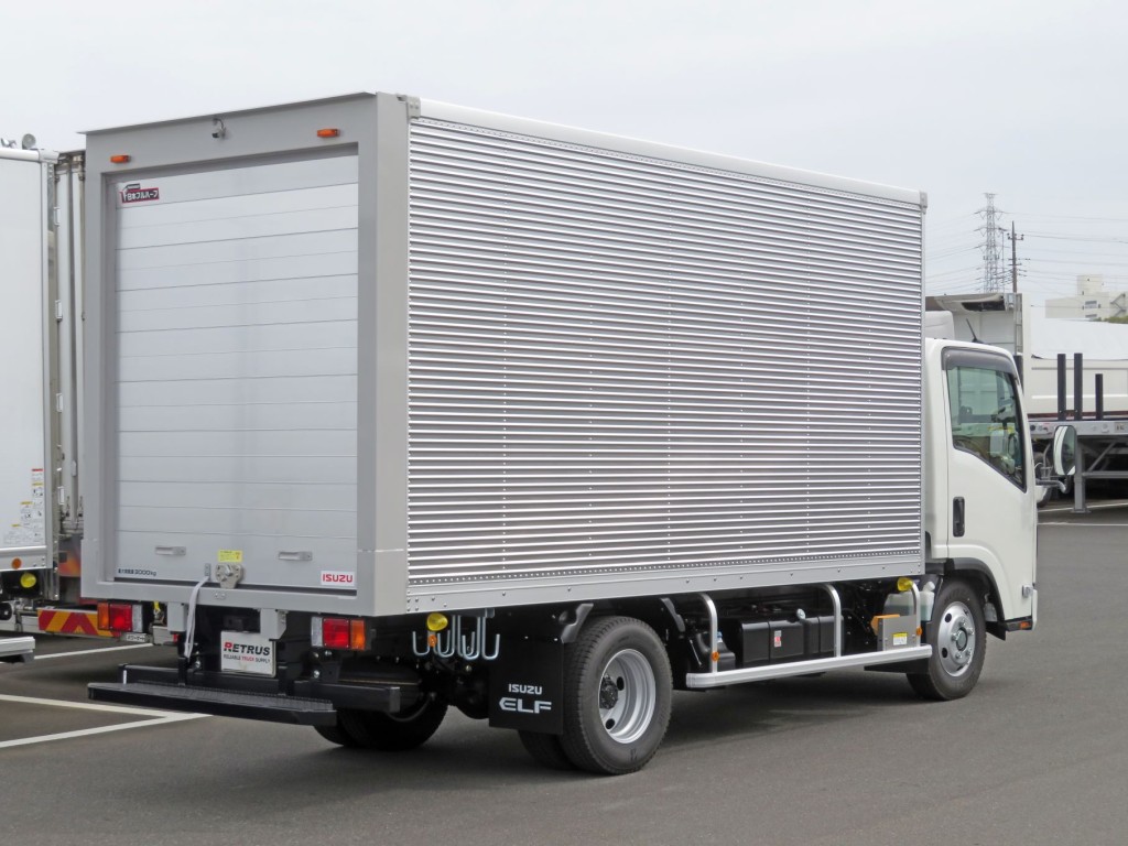いすゞ エルフ 2TG-NMR88AM(2WD)の写真4