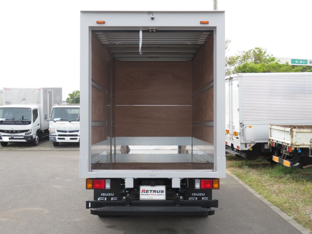 いすゞ エルフ 2TG-NMR88AM(2WD)の写真9