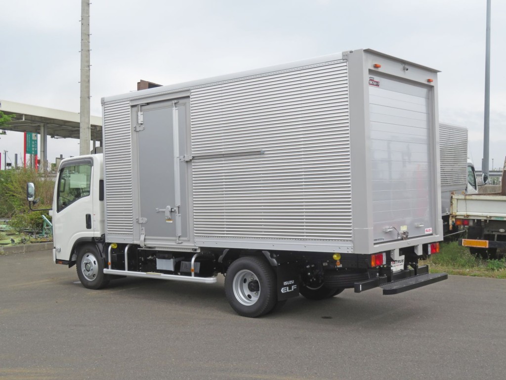 いすゞ エルフ 2RG-NMR88AM(2WD)の写真3