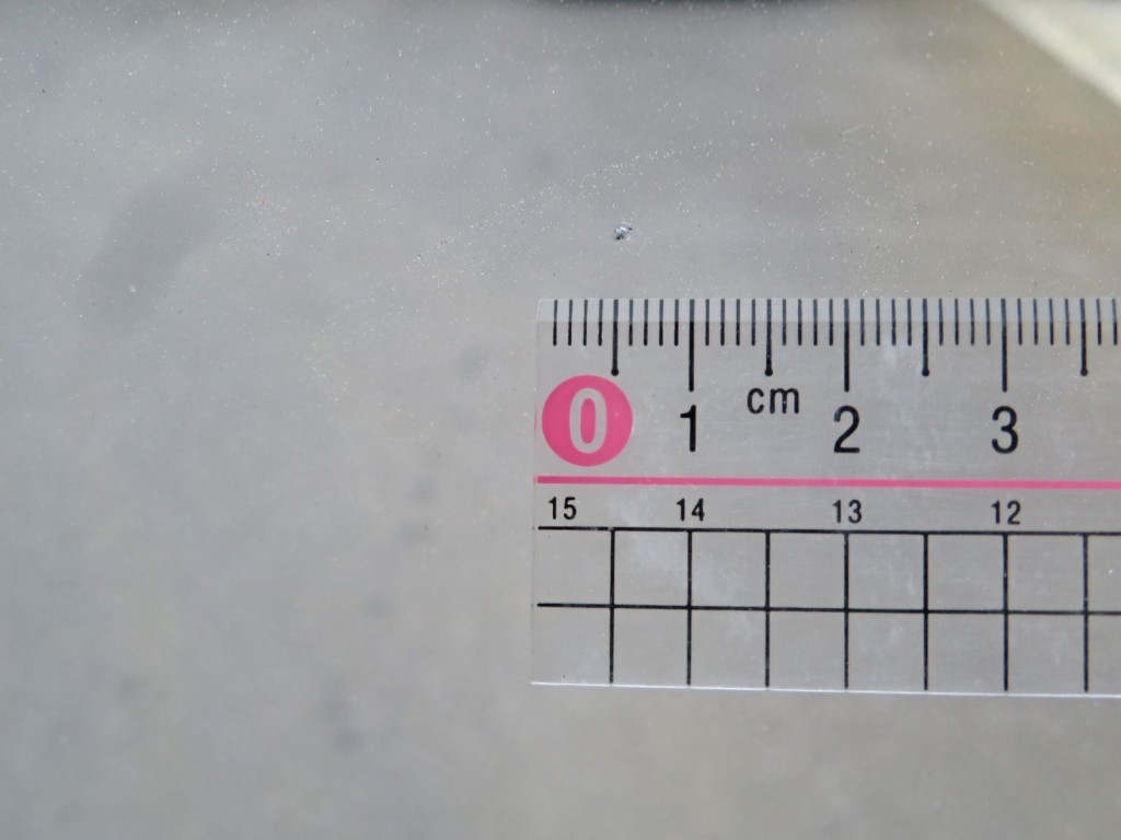 フロントガラスに小キズがあります。|いすゞ エルフ 2RG-NMR88AM(2WD)の写真17