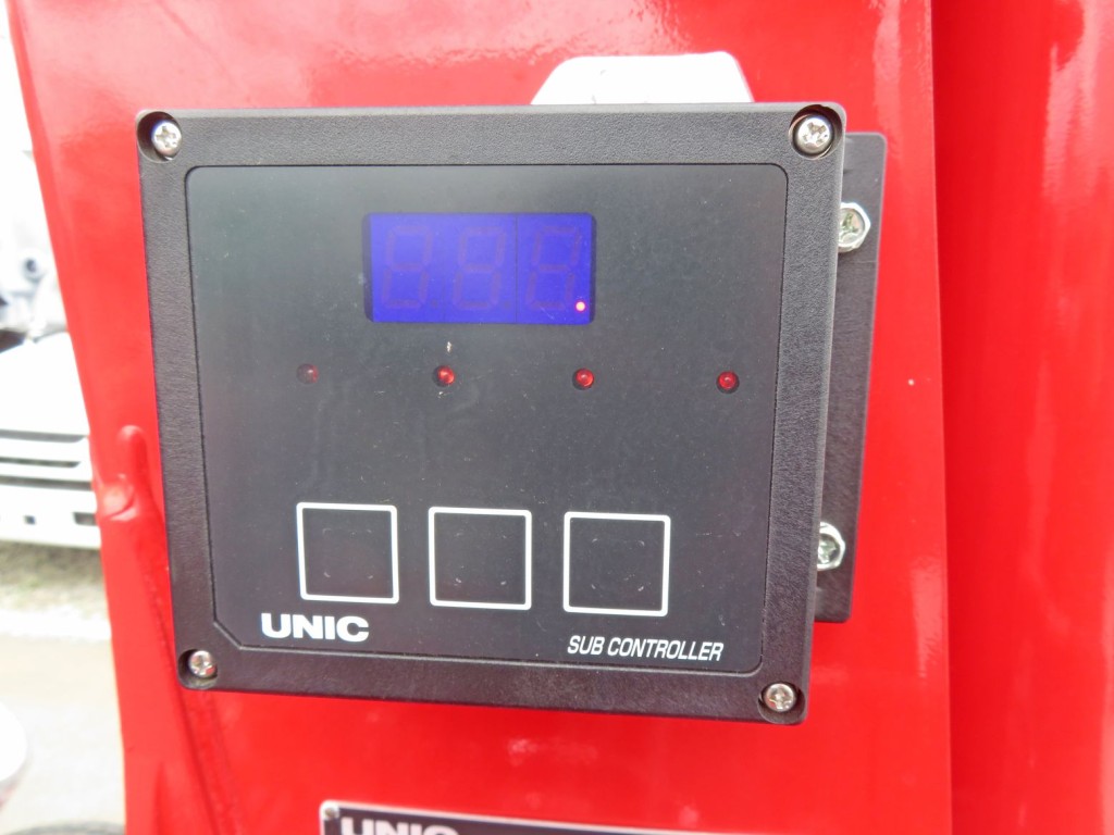 クレーン高さ制限装置・クレーン荷重警報付きです。|日野 デュトロ 2KG-XZU712M(2WD)の写真14