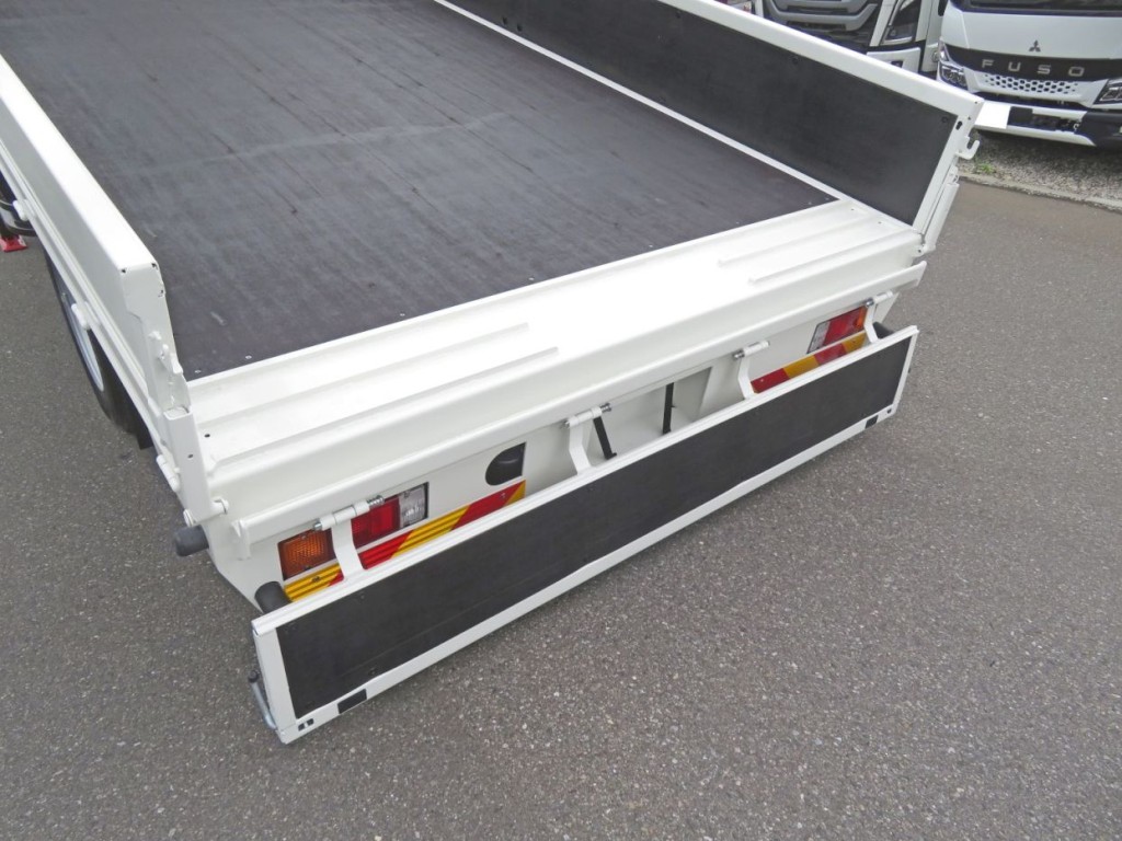 歩み掛け無しです。|日野 デュトロ 2KG-XZU712M(2WD)の写真17