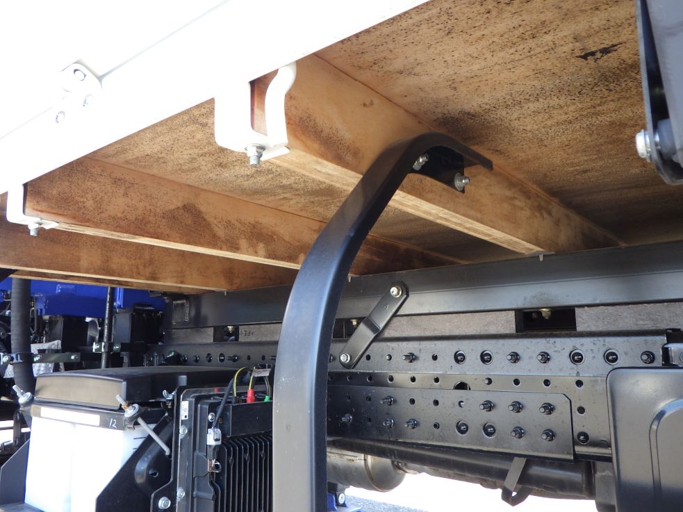 三菱 キャンター 2PG-FEB80(2WD)の写真7