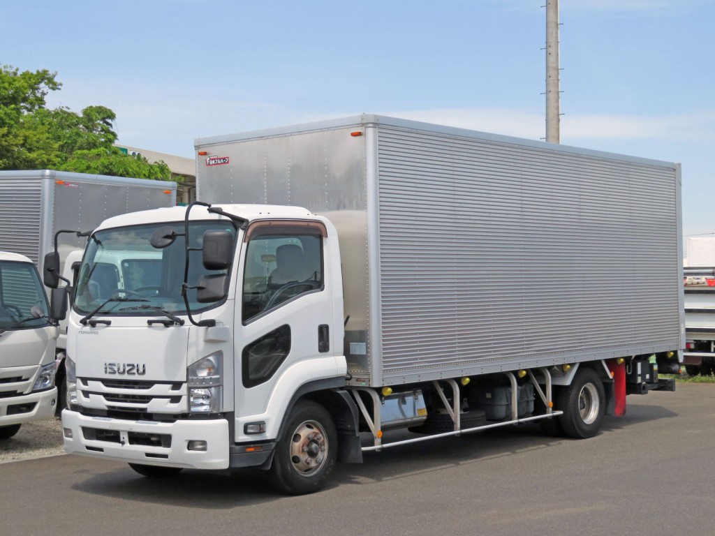 いすゞ フォワード TKG-FRR90T2(2WD)の写真1