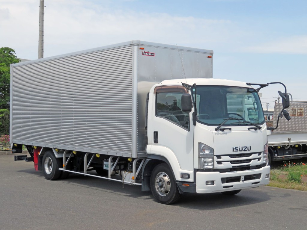 いすゞ フォワード TKG-FRR90T2(2WD)の写真2