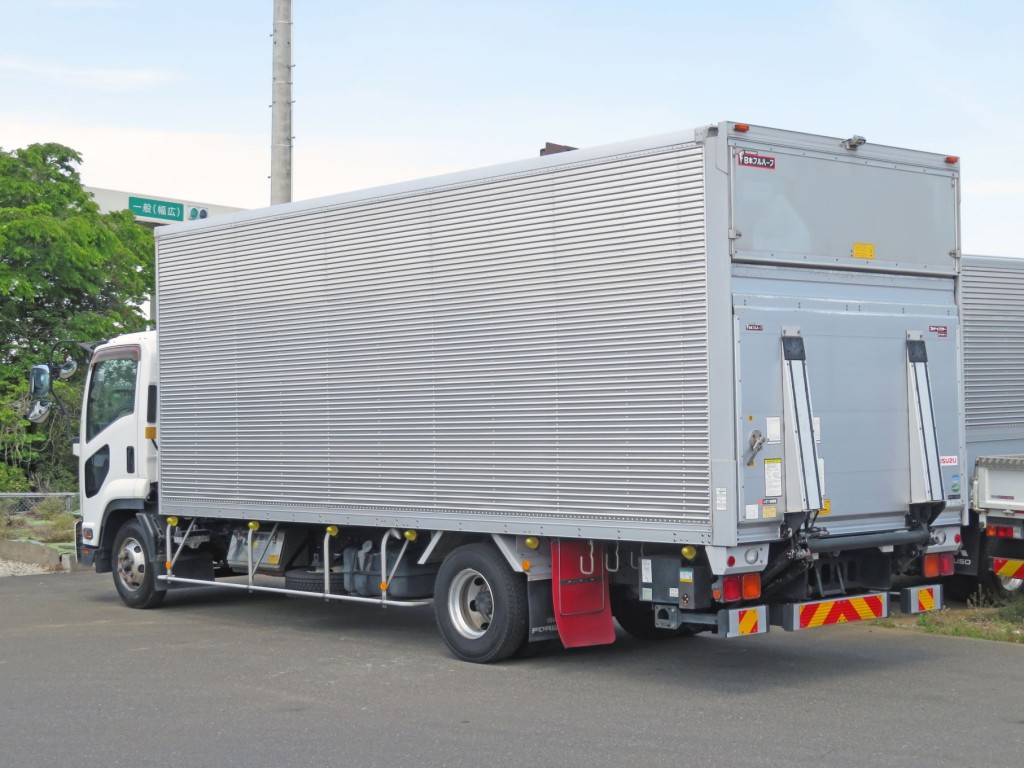 いすゞ フォワード TKG-FRR90T2(2WD)の写真3
