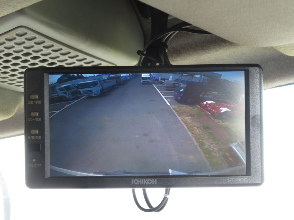 液晶バックモニター付きです。|いすゞ フォワード TKG-FRR90T2(2WD)の写真21