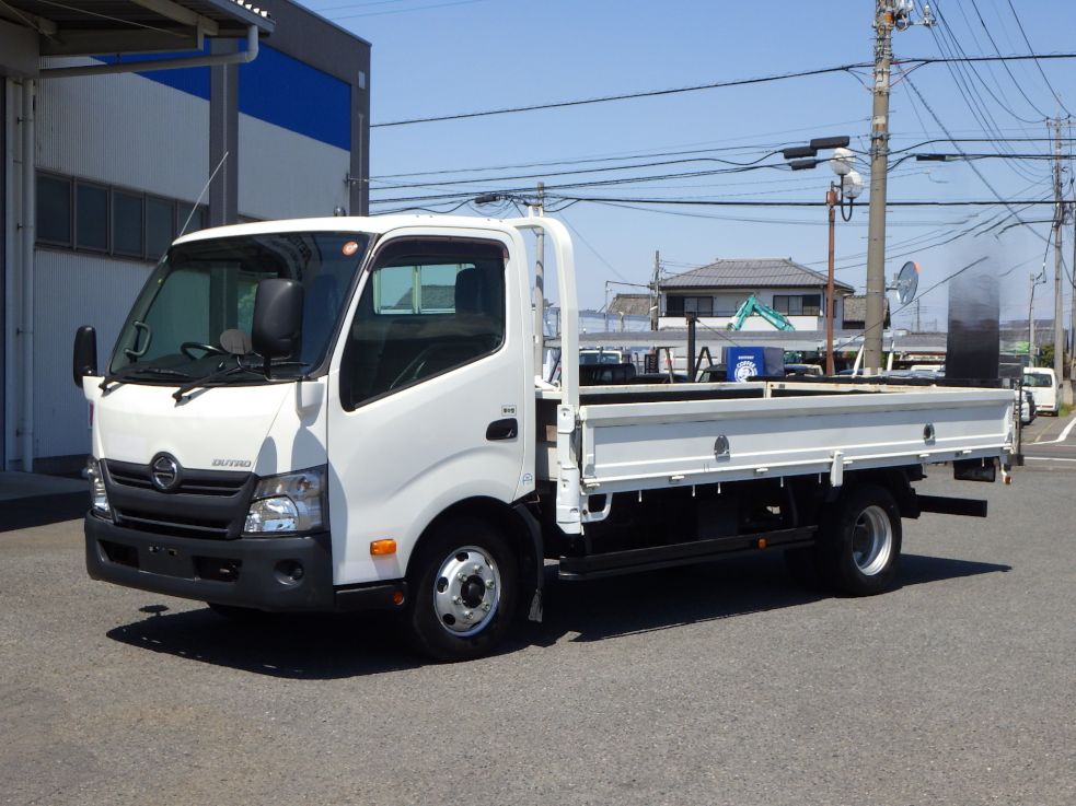 日野 デュトロ TPG-XZU712M(2WD)の写真1
