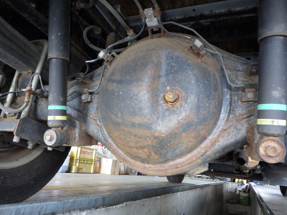 ボディー下周りにサビがあります。|日野 デュトロ TPG-XZU712M(2WD)の写真32