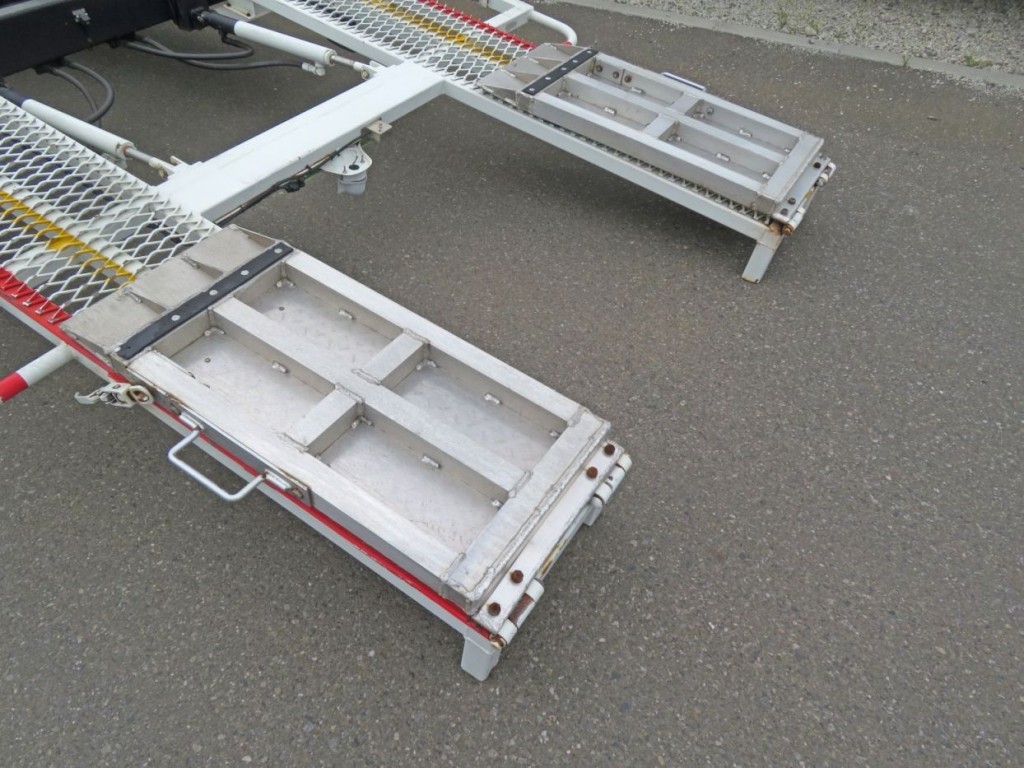 先端部を格納した状態です。|三菱 ファイター TKG-FK64F改(2WD)の写真18
