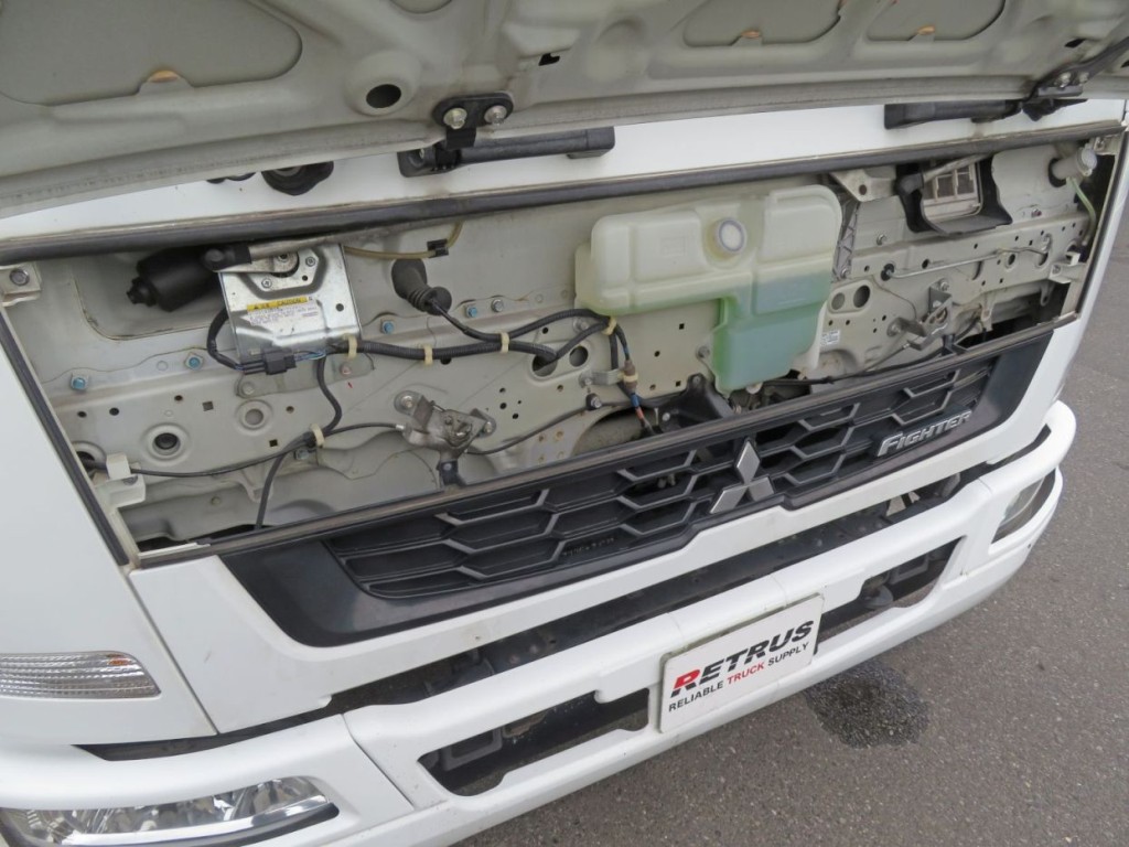 パネル内部に軽いサビがあります。|三菱 ファイター TKG-FK64F改(2WD)の写真36