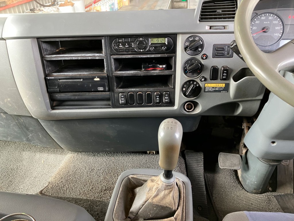 パネル周りの状態です。|三菱 ファイター QKG-FK62FZの写真18