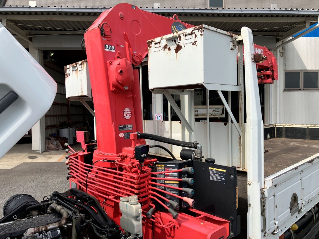 ボデー前方の状態です。上部工具箱にキズ・サビがあります|三菱 ファイター QKG-FK62FZの写真39