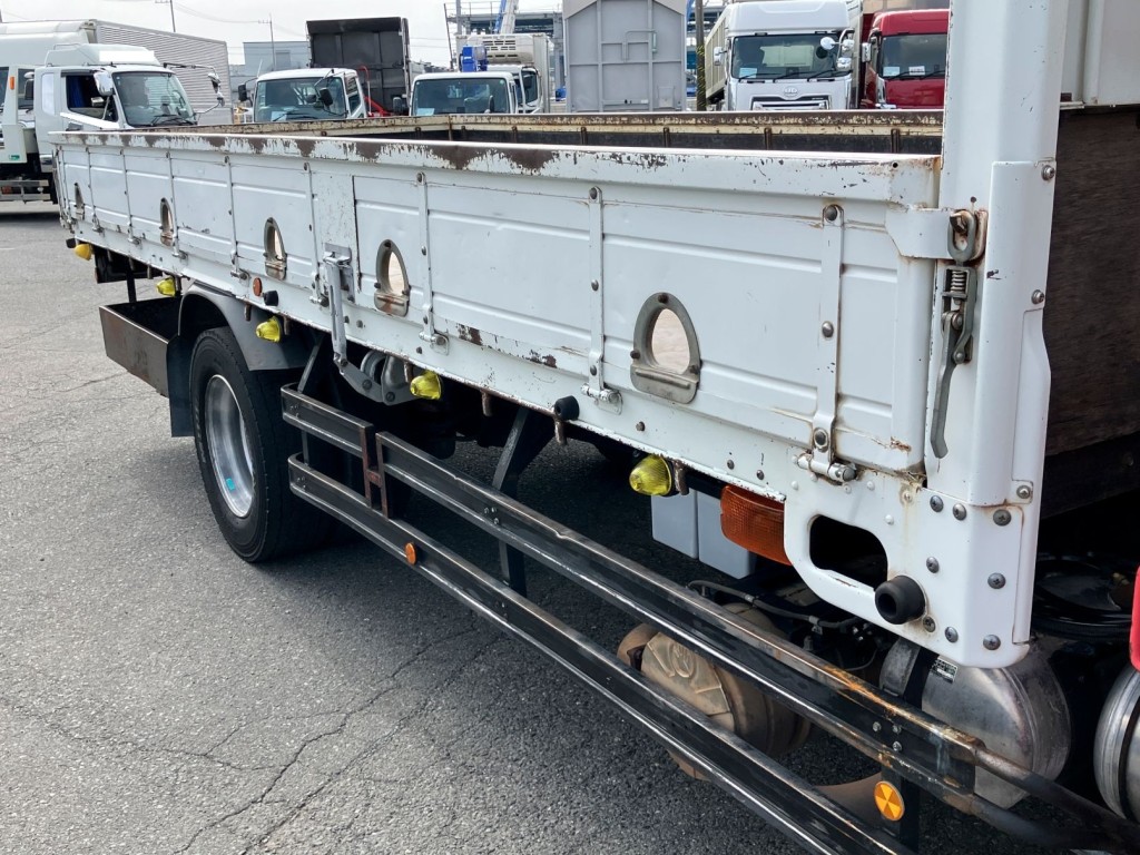 運転席側アオリにキズ・凹み・サビがあります。|三菱 ファイター QKG-FK62FZの写真42