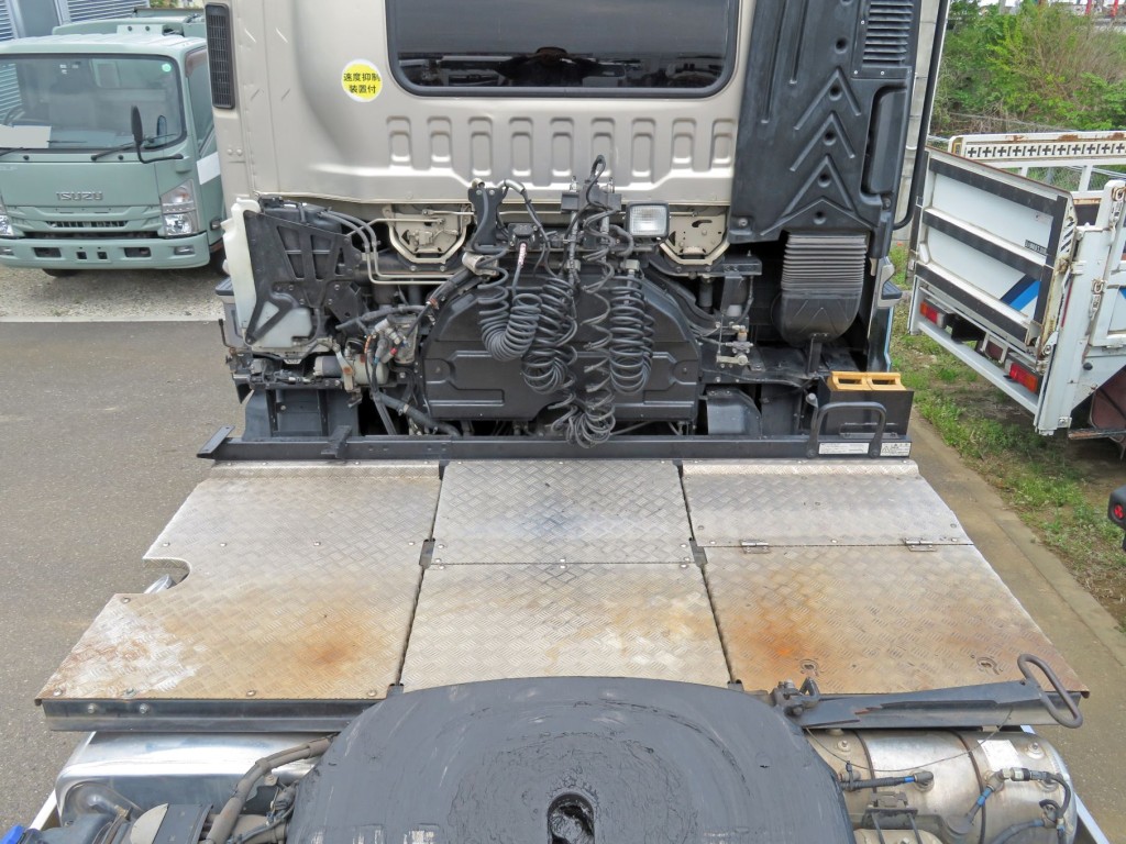 踊り場の状態です。|いすゞ ギガ QKG-EXD52BDの写真10