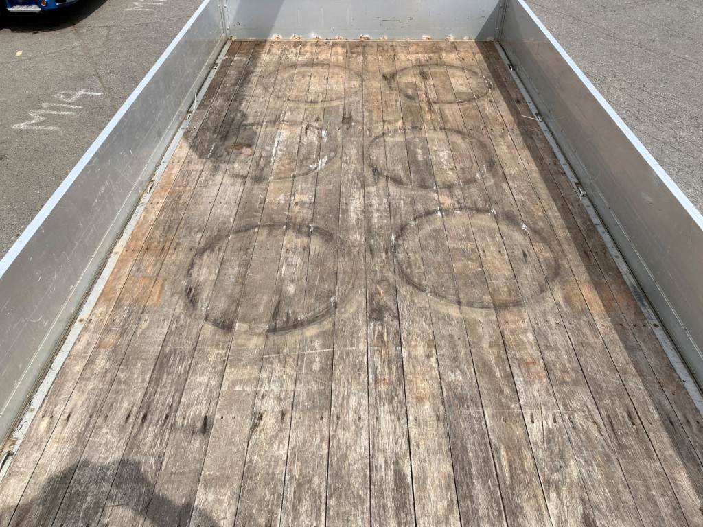 いすゞ フォワード 2RG-FRR90S2(2WD)の写真10