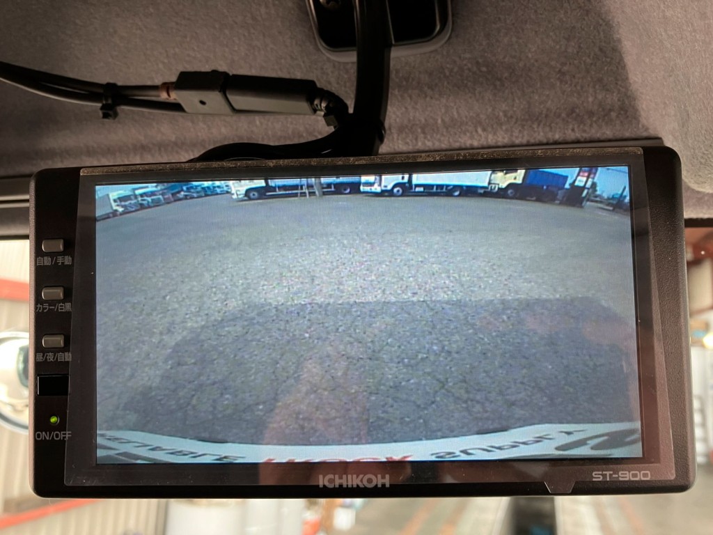 液晶バックモニター付きです。|いすゞ フォワード 2RG-FRR90S2(2WD)の写真29