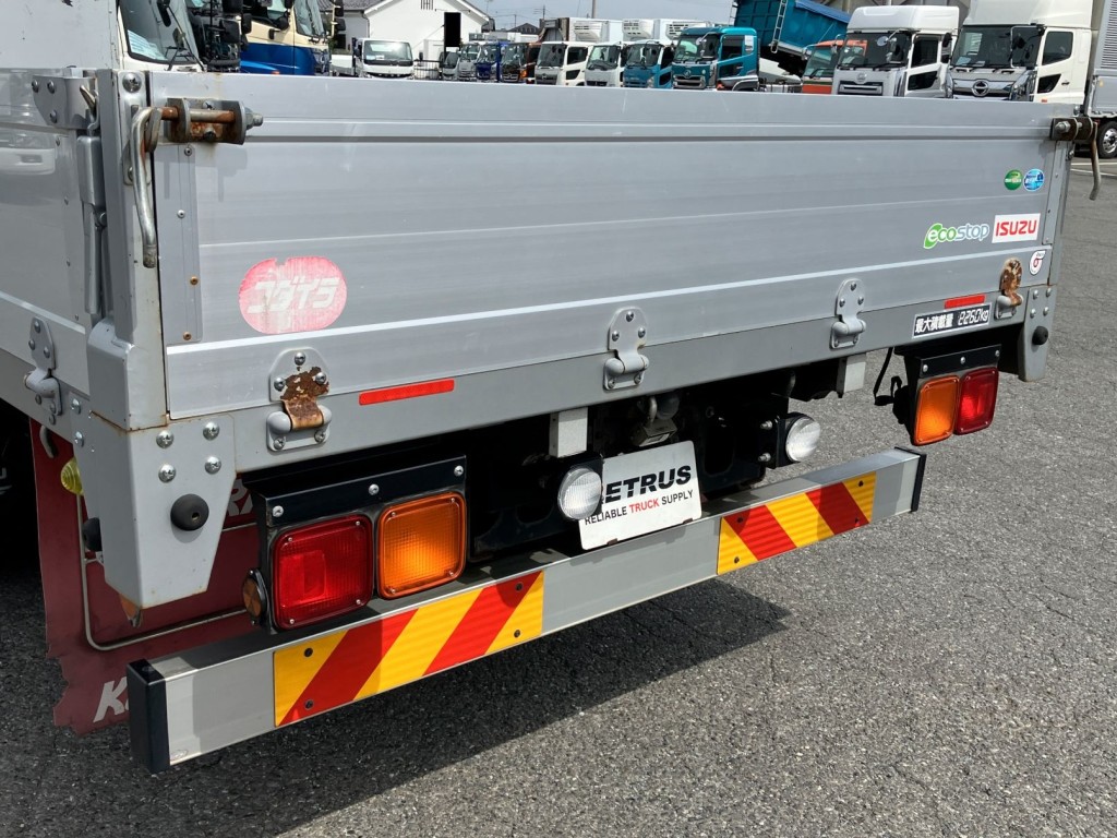 リヤアオリに少しスレ・キズがあります。|いすゞ フォワード 2RG-FRR90S2(2WD)の写真50