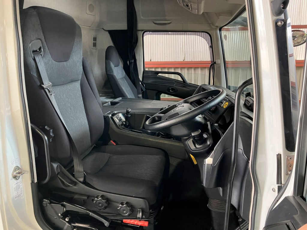 三菱 スーパーグレート 2KG-FV70HXの写真5