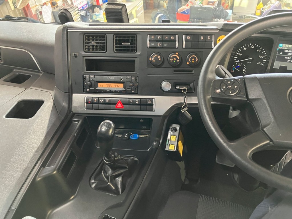 三菱 スーパーグレート 2KG-FV70HXの写真16