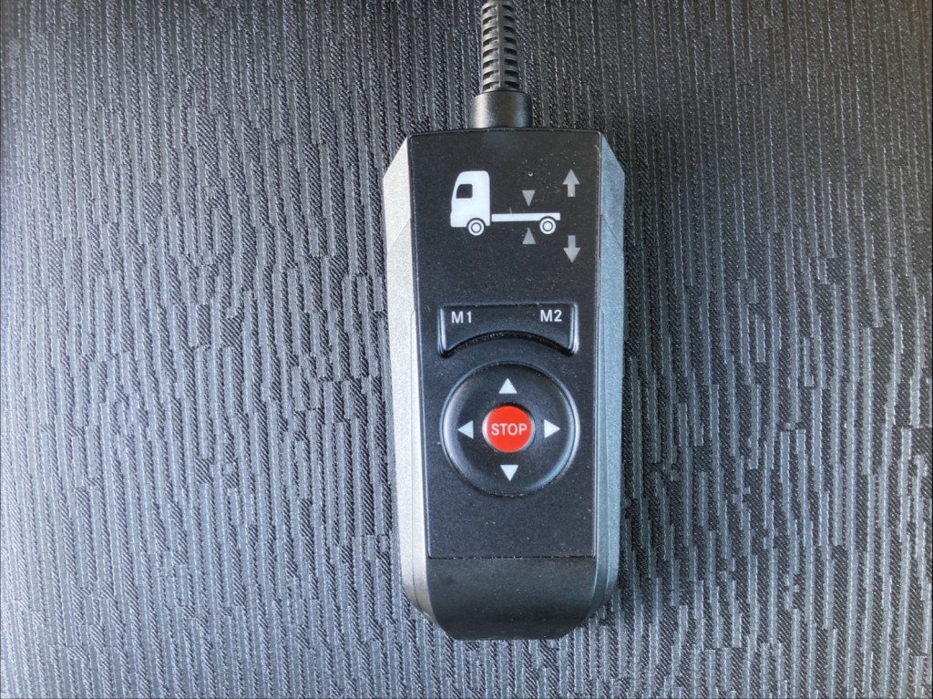 エアサスのコントローラーです。|三菱 スーパーグレート 2RG-FP84VERの写真26