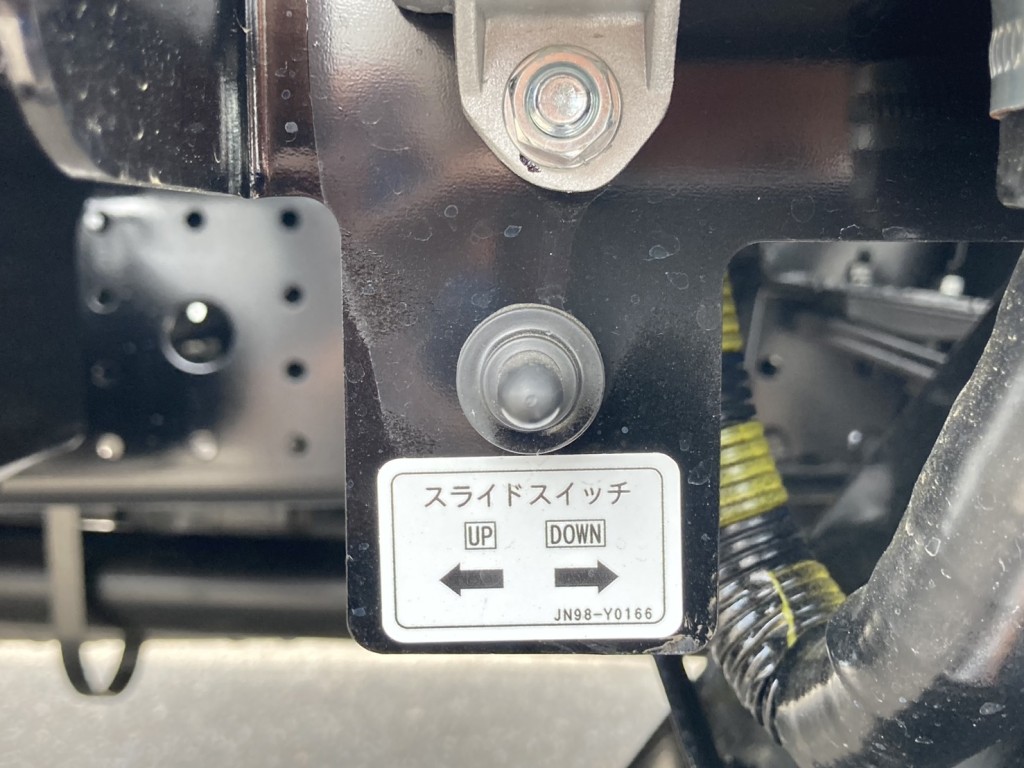 スライドスイッチです。|三菱 キャンター 2PG-FEB80(2WD)の写真32