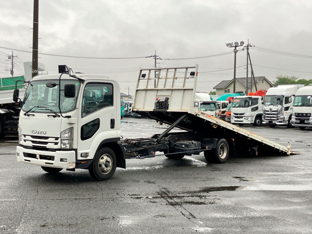 いすゞ フォワード TKG-FRR90S1(2WD)の写真1