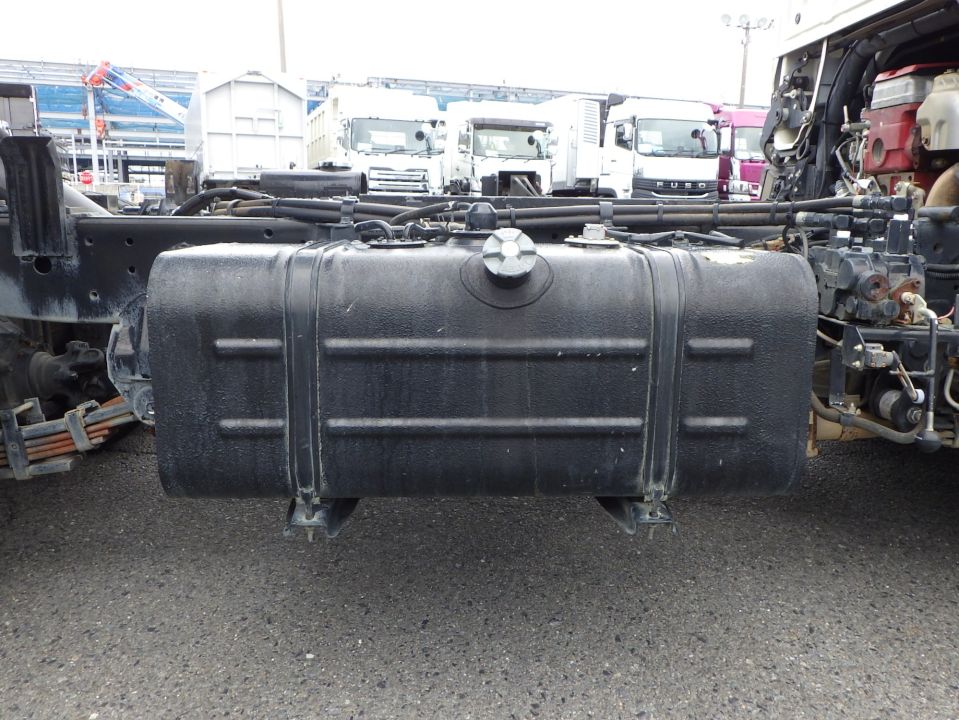 燃料タンクは８０Lです。|日野 デュトロ TKG-XZU620T(2WD)の写真17