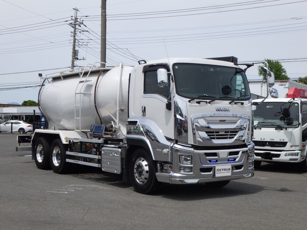 いすゞ ギガ 2PG-CYL77CM(6x2)の写真2