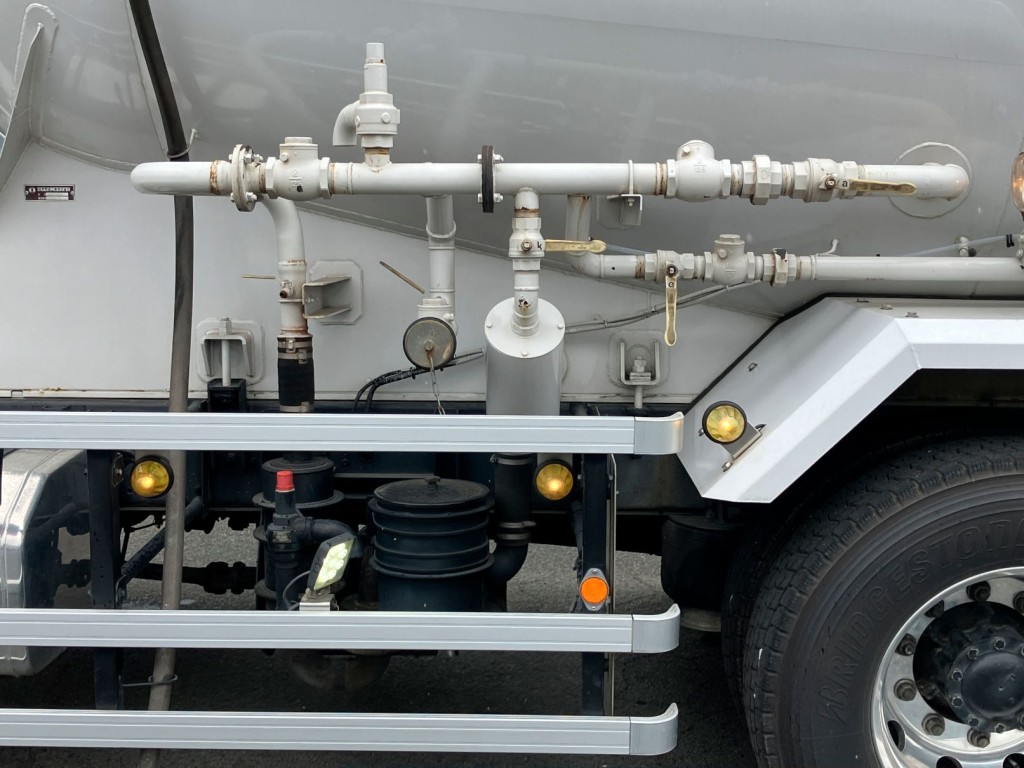 いすゞ ギガ 2PG-CYL77CMの写真16