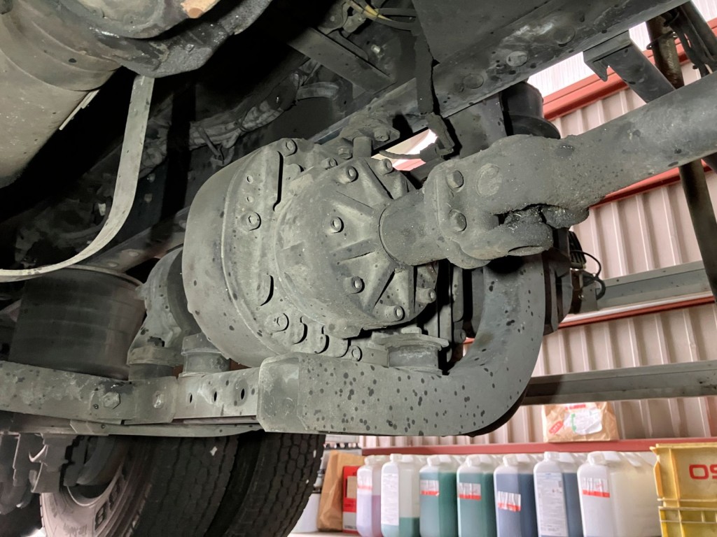 いすゞ ギガ 2PG-CYL77CMの写真20