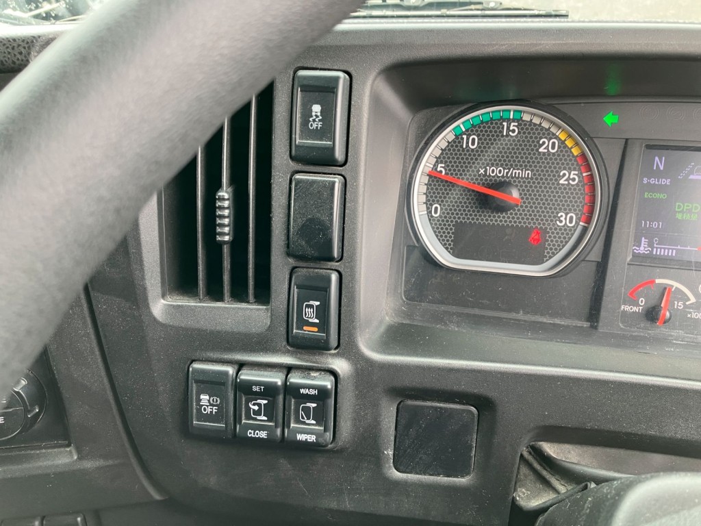 いすゞ ギガ 2PG-CYL77CMの写真25